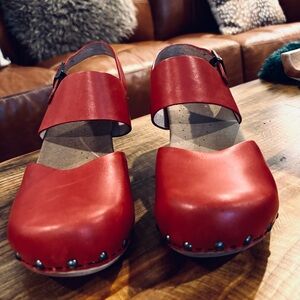 Dansko Thea Clogs in Crimson Red - EUC